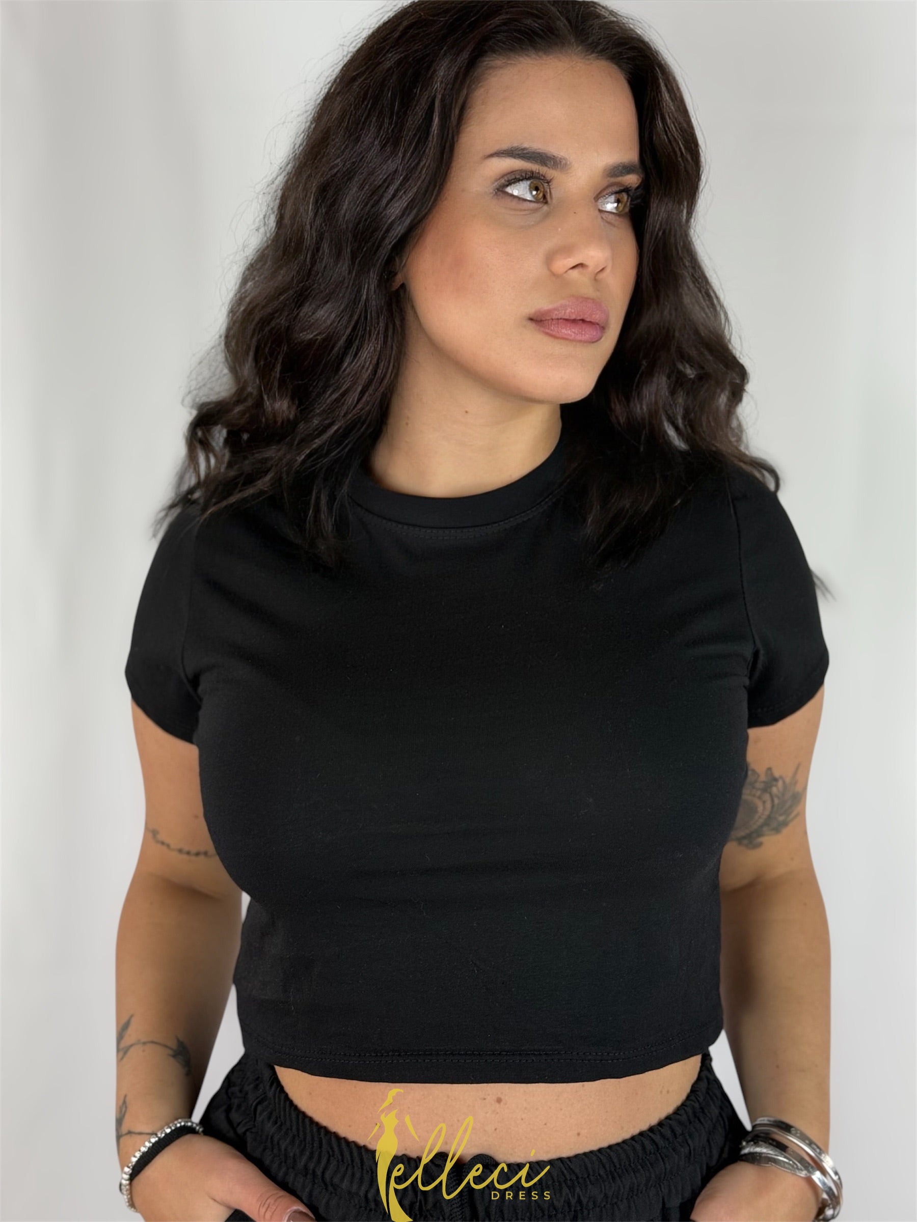 T-SHIRT CROP BASIC